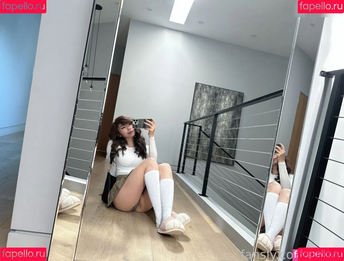 Leena Xu Onlyfans Photo Gallery